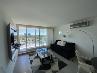 Precioso apartamento en moderno edificio con todos los servicios 