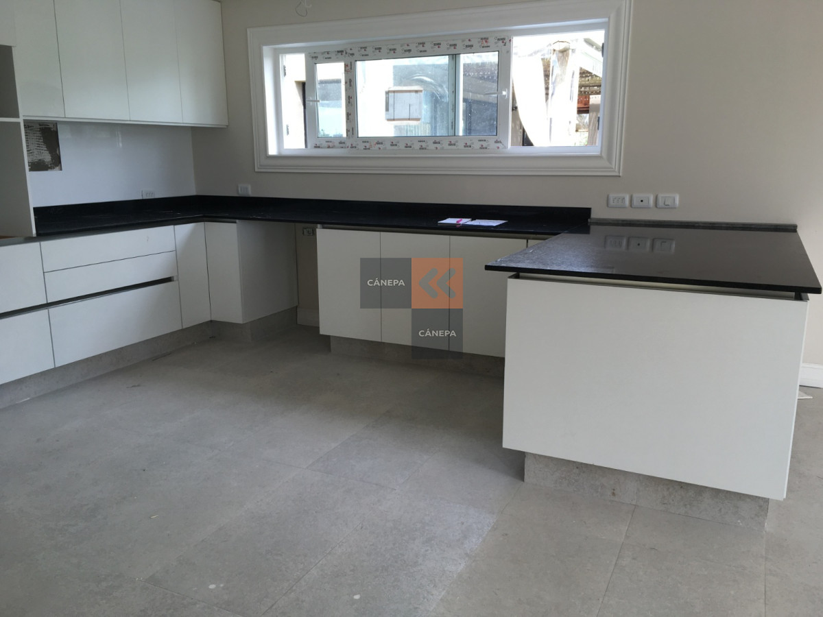 Carrasco - GoPunta - Portal Inmobiliario de Punta del Este - Maldonado
