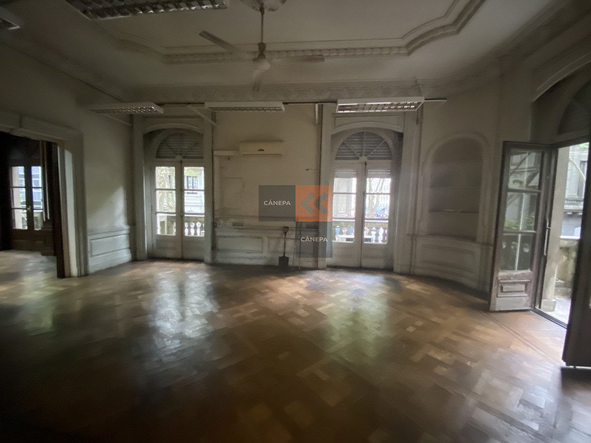 Centro Montevideo - GoPunta - Portal Inmobiliario de Punta del Este - Maldonado