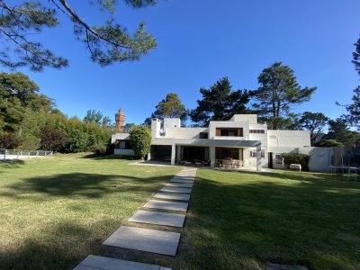 Casa a la venta en Punta del Este en El Golf