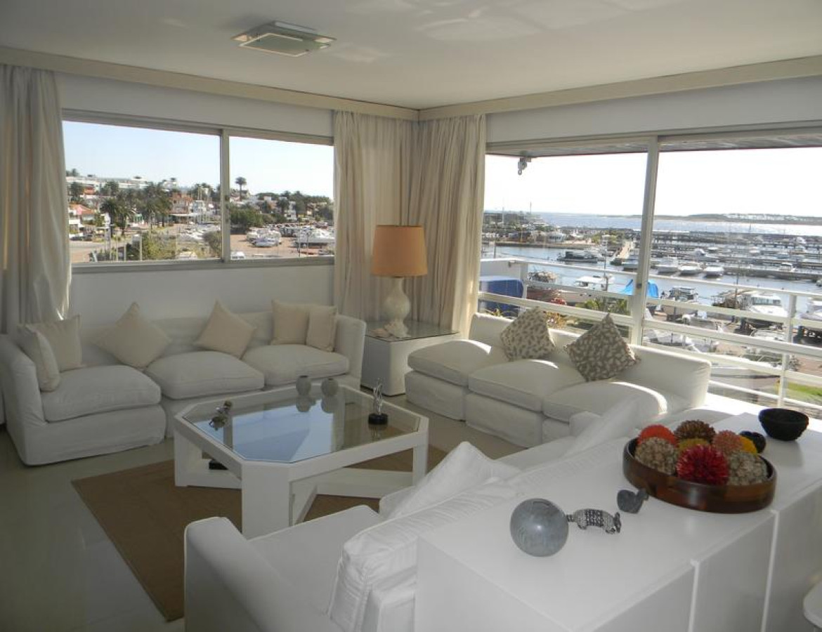 VENTA APTO C/VISTA PUERTO DE PUNTA DEL ESTE 