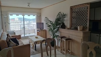 Piriapolis, apartamento en venta con vista al mar sobre la Rambla,