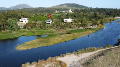 Tu refugio soñado en Balneario Las Flores, a pasos de la playa y con vista al mar