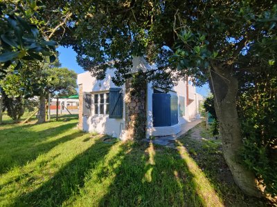 Casa a le venta en Playa Hermosa , a 500 metros de la Playa