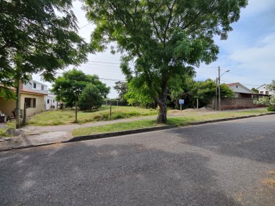 Terreno a la venta en Piriapolis ideal para vivir todo el año !!!