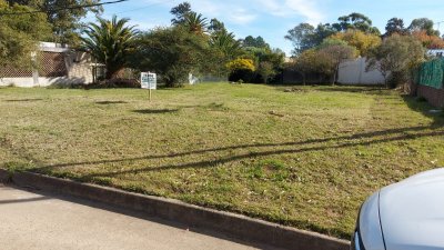 Terreno a la venta en Playa Grande a 600 metros del mar.