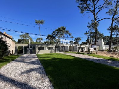 Venta Casa PH de 2 dormitorios en Pinares, Punta del Este.