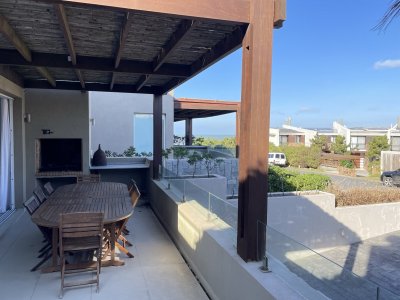 APARTAMENTO EN VENTA A PASOS DE PLAYA MONTOYA 3 DORMITORIOS