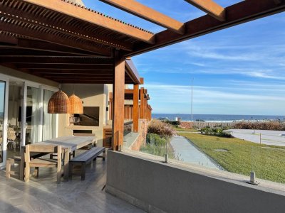 EXCELENTE APARTAMENTO EN VENTA FRENTE A LA POSTA DEL CANGREJO
