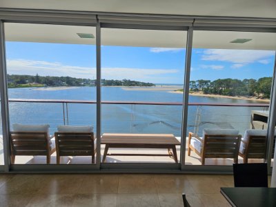 La Barra, Apartamento de 3 dormitorios en Venta, con vista a la desembocadura.