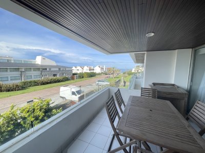 EN VENTA, APARTAMENTO EN EDIFICIO ESTURION UNO 3 DORMITORIOS