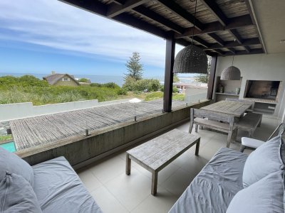 APARTAMENTO EN VENTA EN LA BARRA CON VISTA AL MAR 3 DORMITORIOS