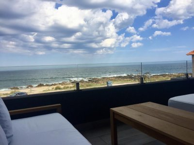 PRIMERA LINEA AL MAR, APARTAMENTO DE 3 DORMITORIOS EN MONTOYA 