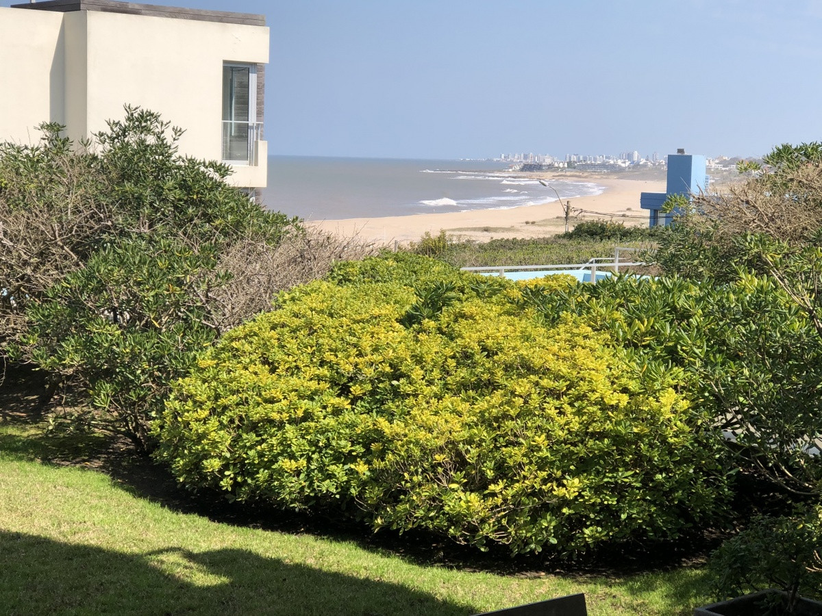APARTAMENTO EN VENTA A PASOS DE PLAYA BIKINI 3 DORMITORIOS