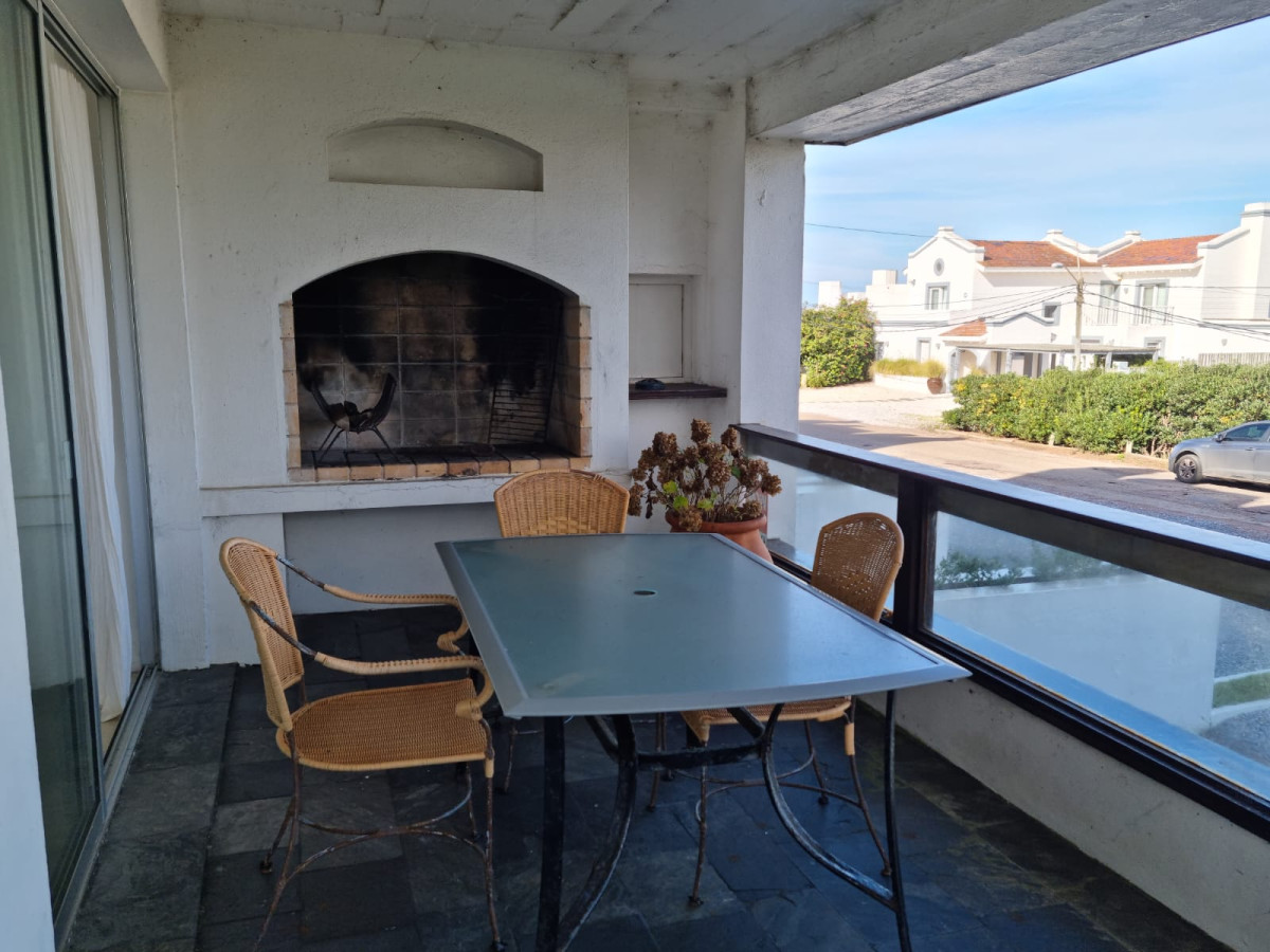 APARTAMENTO DE 3 DORMITORIOS EN VENTA A POCOS METROS DE PLAYA MONTOYA