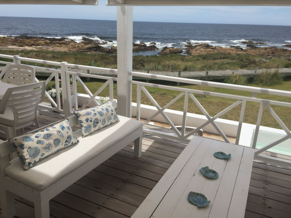 APARTAMENTO EN VENTA SOBRE PLAYA MONTOYA 2 DORMITORIOS