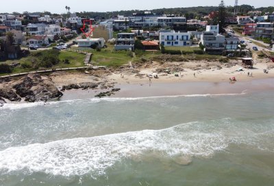 EN VENTA CASA DE 2 DORMITORIOS SOBRE PLAYA LA POSTA DEL CANGREJO