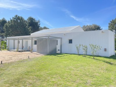 CASA A ESTRENAR EN LAGUNA ESCONDIDA -JOSE IGNACIO- 4 DORMITORIOS
