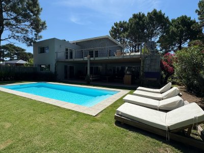CASA H 13 EN PINAR DEL FARO