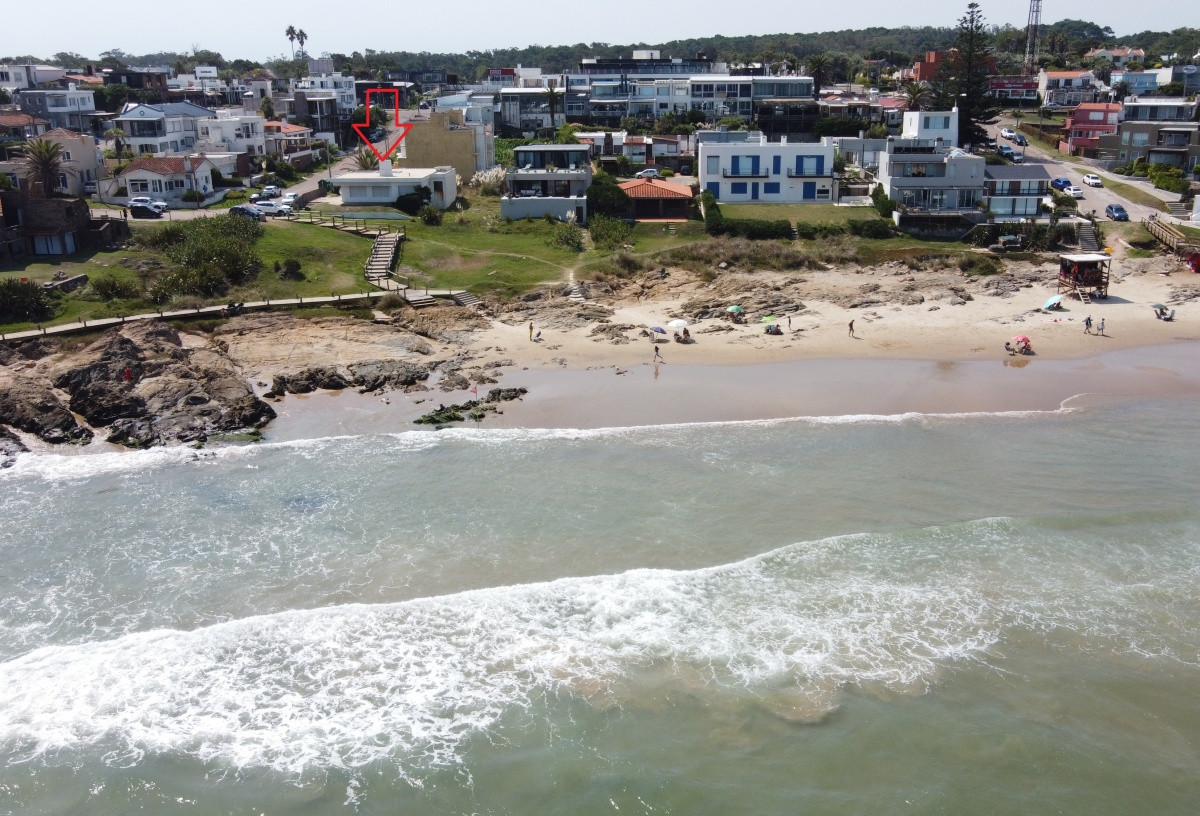EN VENTA CASA DE 2 DORMITORIOS SOBRE PLAYA LA POSTA DEL CANGREJO