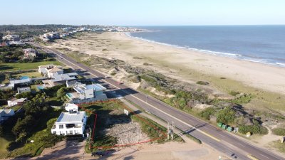 EN VENTA ESPECTACULAR LOTE ESQUINERO EN MONTOYA CON VISTA AL MAR