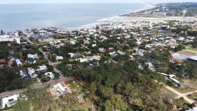 Excepcional  lote de 1200 m2 en La Barra, apto para propiedad horizontal