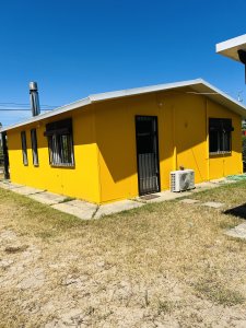 Venta de Casa en Balneario Bs. As. a 200 mts del Mar.