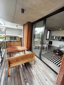 En alquiler y venta apartamento de 2 dormitorios en suite Manantiales Punta del Este