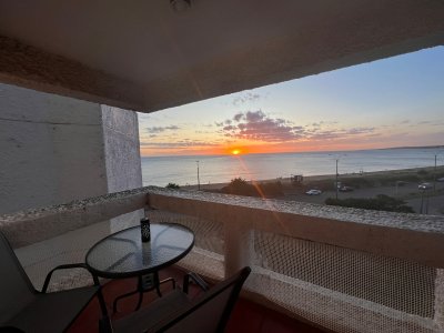 Apartamento en primera línea del mar venta y alquiler invernal Punta del Este 
