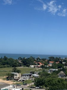 Alquiler anual departamento de 2 dormitorios y 1 baño Punta del Este 