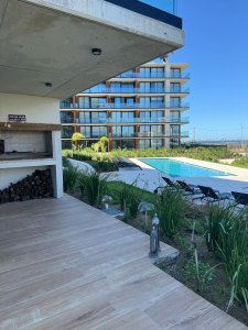 Alquiler anual apartamento de 2 dormitorios y 2 baños Punta del Este 