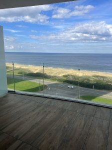 Alquiler anual apartamento de 1 dormitorio Playa Brava Punta del Este 