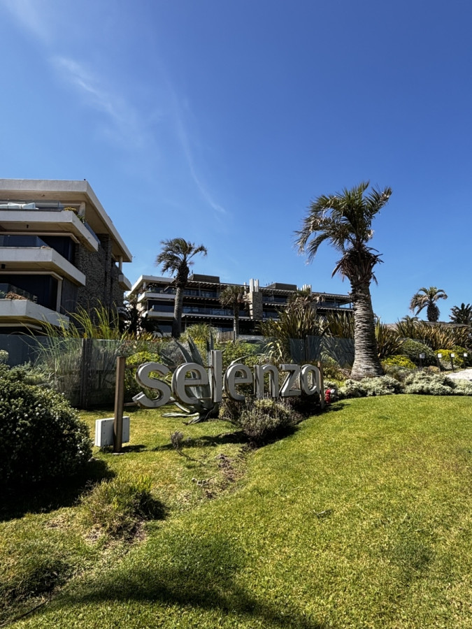 En venta departamentos de lujo en pozo en Manantiales Punta del Este 
