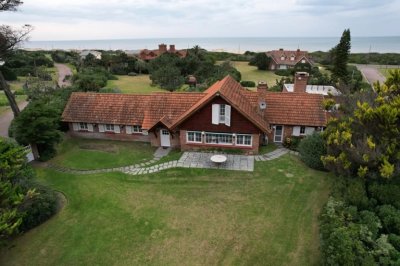 En venta mansión a metros del mar, Golf Punta del Est