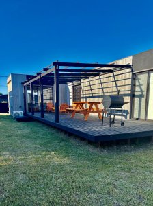 En venta y alquiler anual casa en La Juanita 