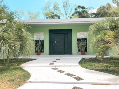 En venta casa de 4 dormitorios, piscina Punta Ballena