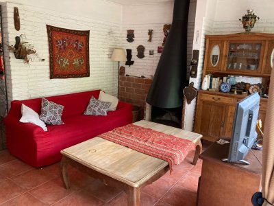 Hermosa casa a 100 mts de la playa de Portezuelo, a 10 minutos de Punta del Este