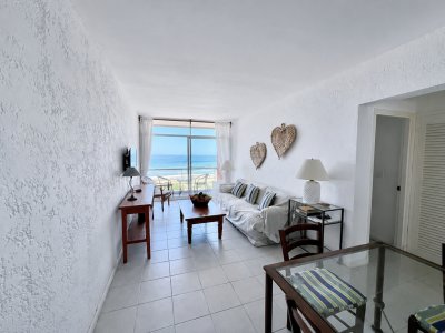 APARTAMENTO DE 2 DORMITORIOS - PUNTA DEL ESTE