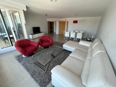 Apartamento de 3 dormitorios en venta, Punta del Este