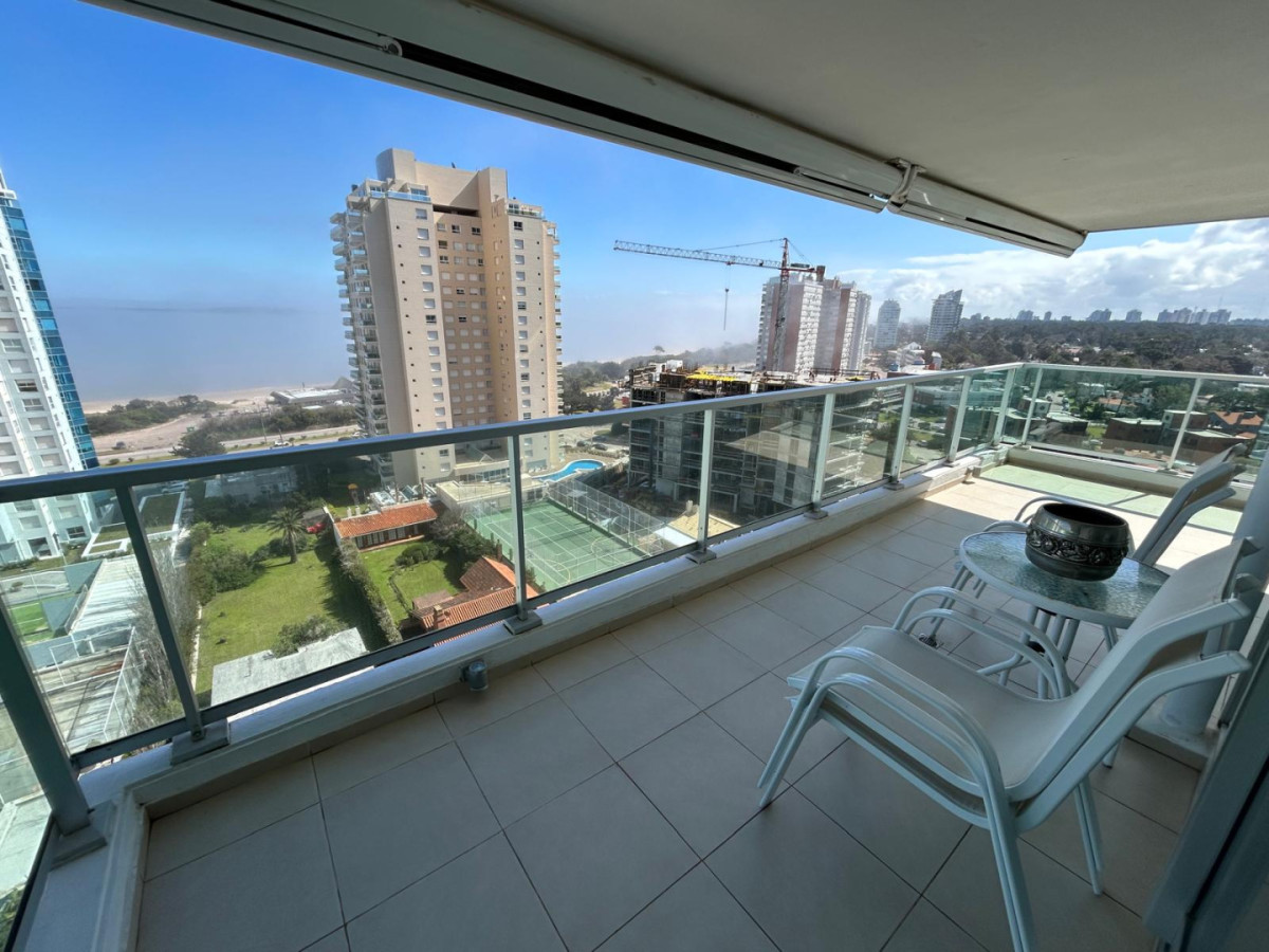 Venta Apartamento 3 Dormitorios Playa Mansa Punta del Este