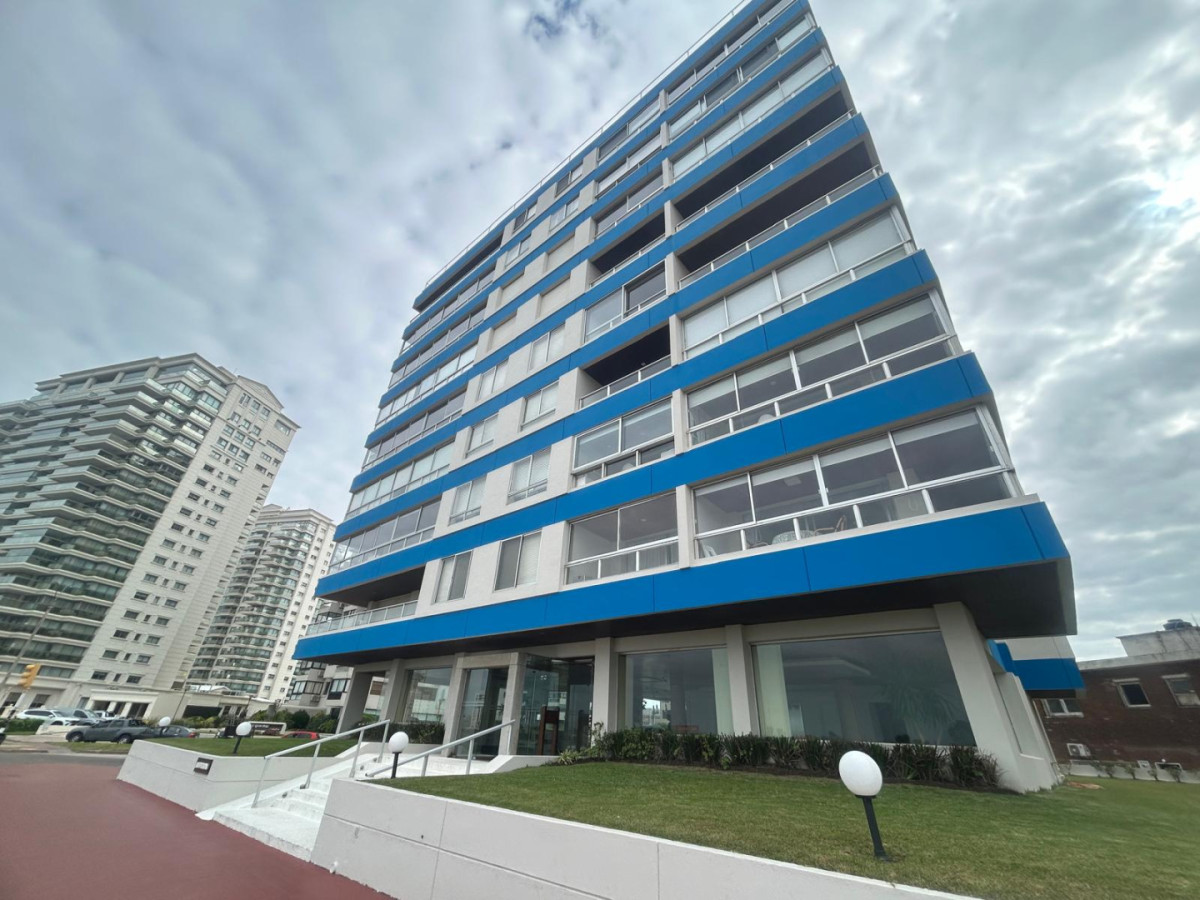 Hermoso apartamento en venta 2 dormitorios primera linea en brava 