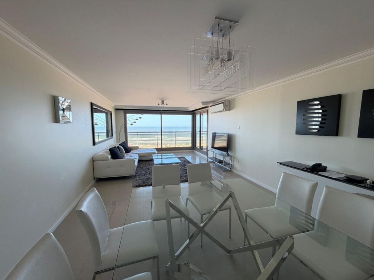 Apartamento de 3 dormitorios en venta, Punta del Este