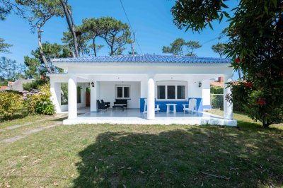 Casa a la Venta a 80 metros del mar en la mansa - 