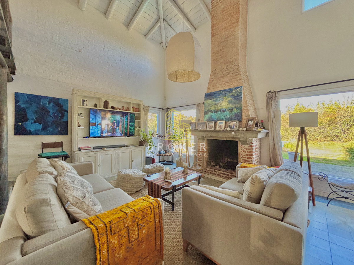Venta casa La Barra punta del este 3 dormitorios piscina