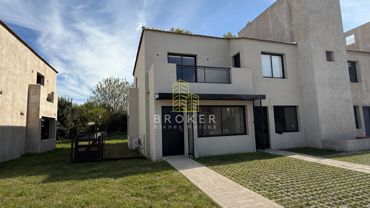 Venta Casa dúplex 4 ambientes