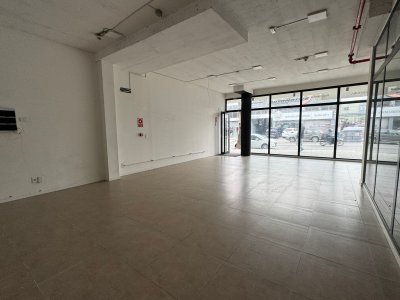 Local comercial en alquiler Sobre Monte Caseros