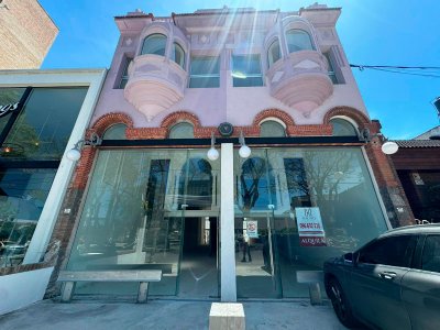 Se alquila local comercial frente a Punta Carretas Shopping