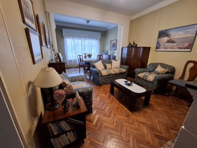 VENTA CASA -4 Dor, 2 Baños-Garaje-Parrillero-JACINTO VERA