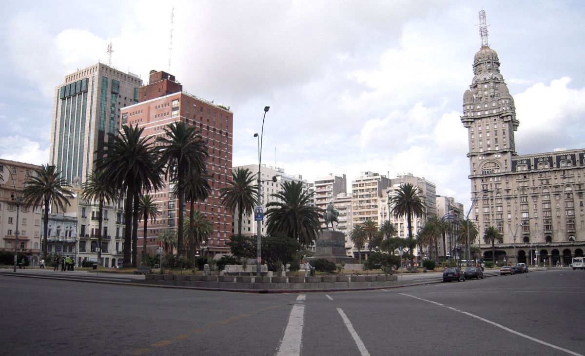 Venta oficina 375 m² Plaza Independencia con 1 garajes (COD MRY-1587)