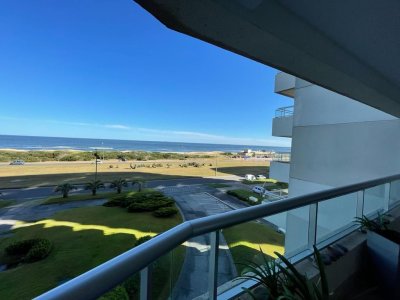 Apartamento en venta y alquiler temporario Playa Brava 3 dormitorios